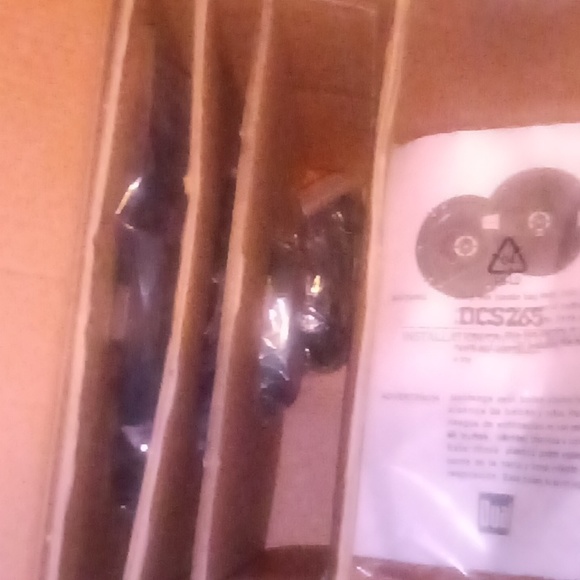 DUAL BRAND BT AUDIO AM/FM DIGITAL CAR STEREO &2 6 1/2" 2-WAY SPEAKERSxdm175pk - Picture 5 of 6